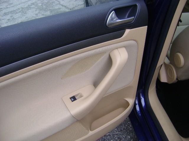 Volkswagen Rabbit 2006 photo 5