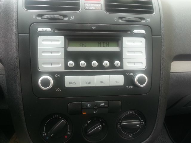 Volkswagen Rabbit 2007 photo 2