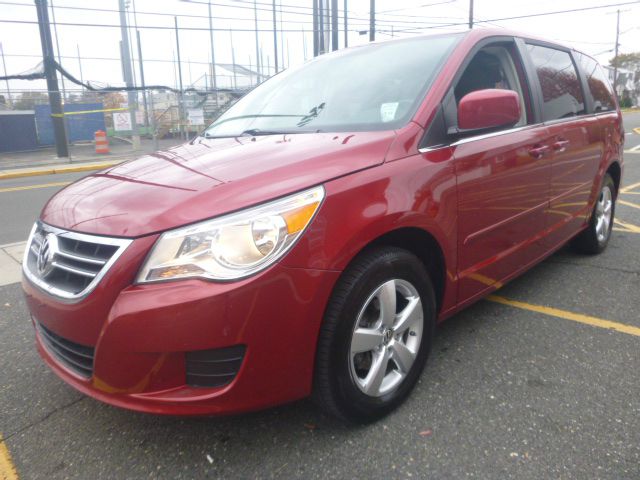 Volkswagen Routan 2009 photo 4