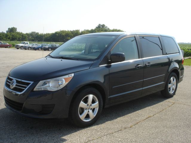 Volkswagen Routan 2009 photo 3