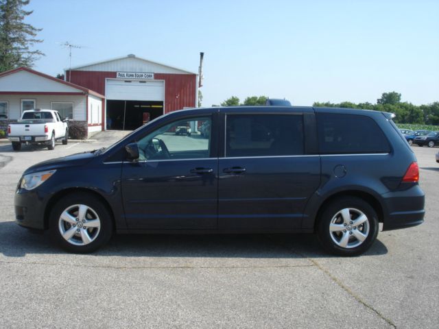 Volkswagen Routan 2009 photo 4