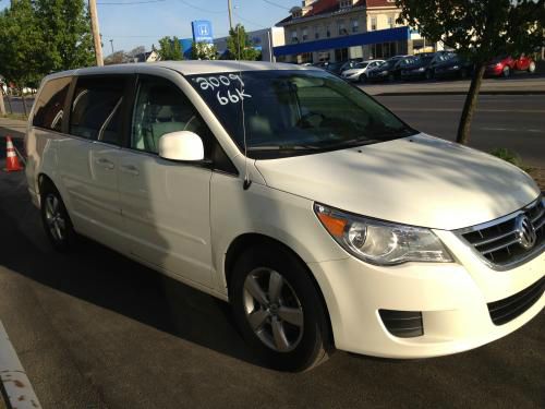 Volkswagen Routan 2009 photo 4