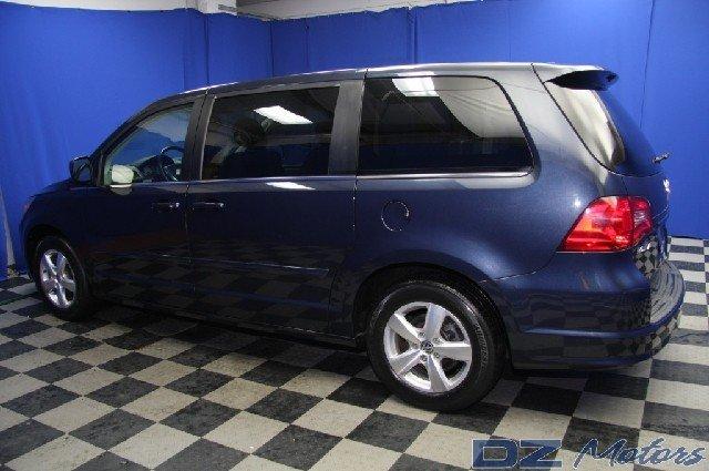 Volkswagen Routan 2009 photo 4
