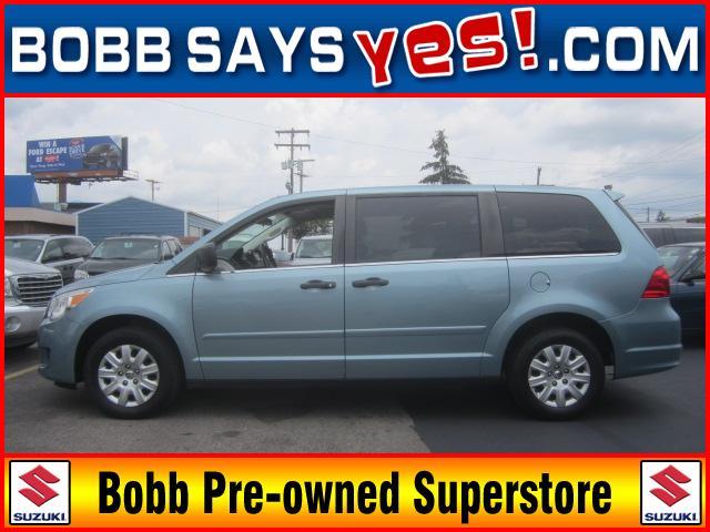 Volkswagen Routan Baselslt MiniVan
