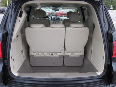 Volkswagen Routan 2010 photo 1