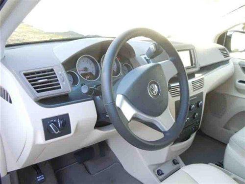 Volkswagen Routan 2010 photo 4