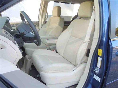 Volkswagen Routan 2010 photo 5