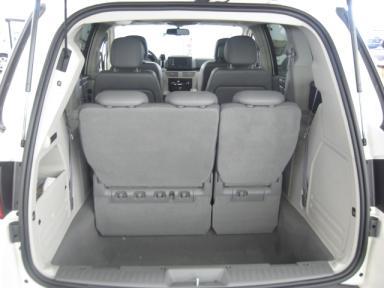 Volkswagen Routan 2010 photo 1