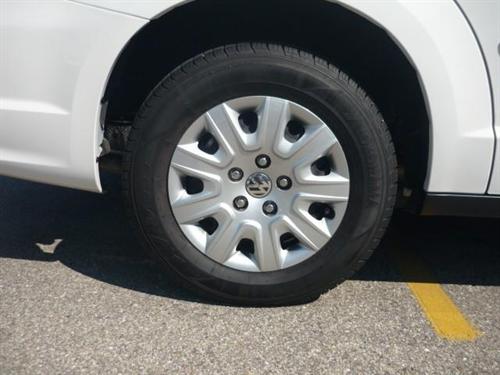 Volkswagen Routan 2010 photo 4