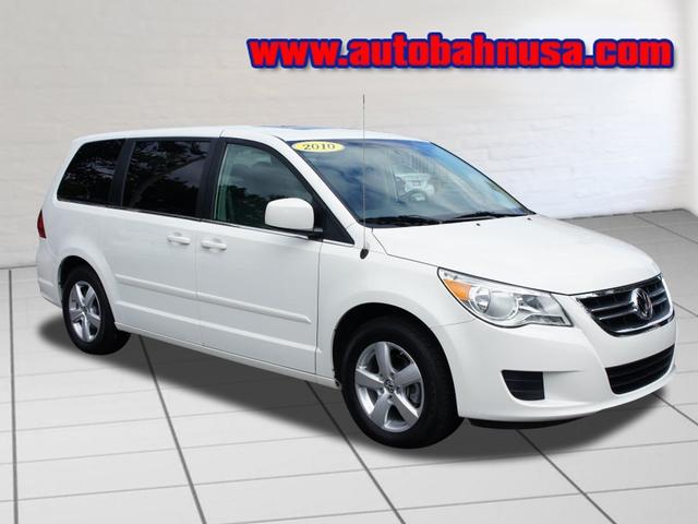 Volkswagen Routan 5XT MiniVan