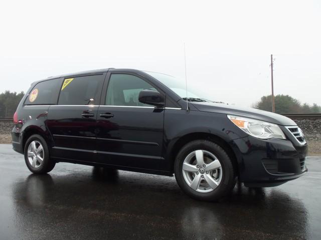 Volkswagen Routan Unknown MiniVan