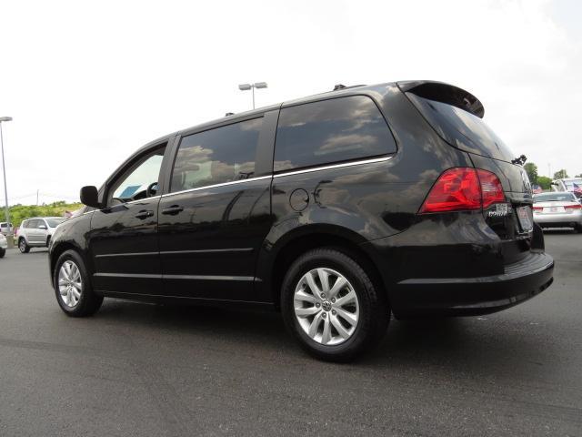 Volkswagen Routan 4X4- SR5- Double Cab MiniVan