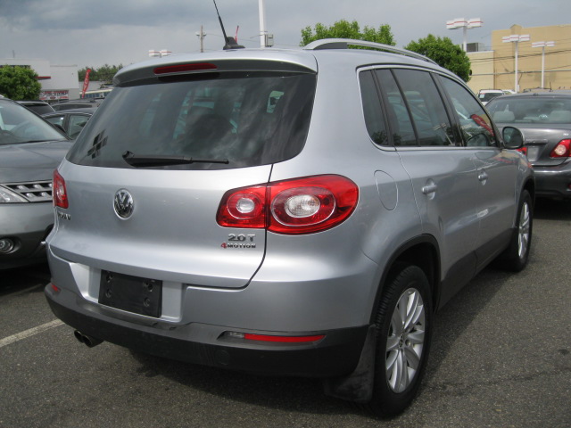 Volkswagen Tiguan 2009 photo 3