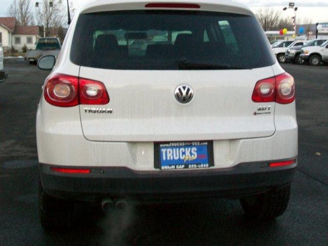 Volkswagen Tiguan 2009 photo 3