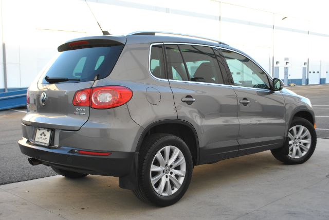 Volkswagen Tiguan 2009 photo 4