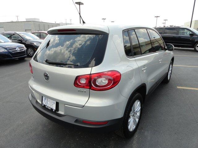 Volkswagen Tiguan 2009 photo 4