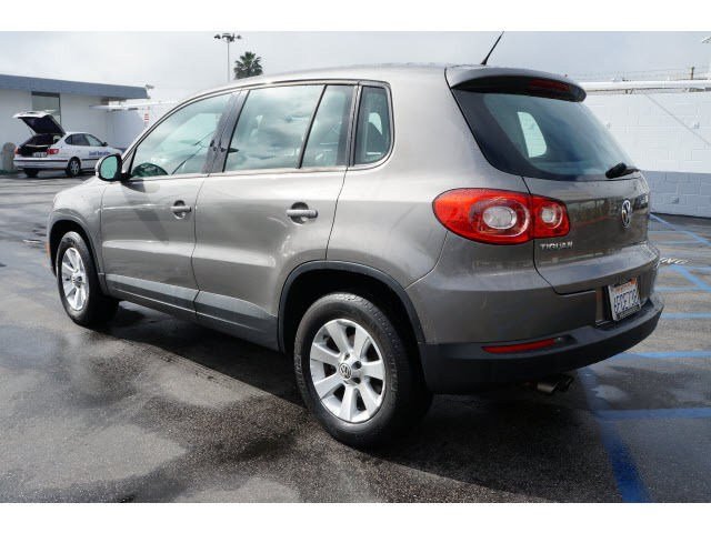 Volkswagen Tiguan 2009 photo 2