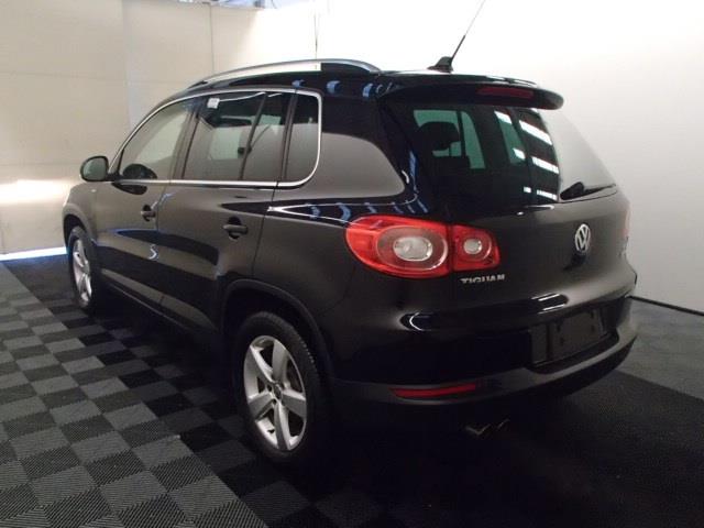 Volkswagen Tiguan 2010 photo 3
