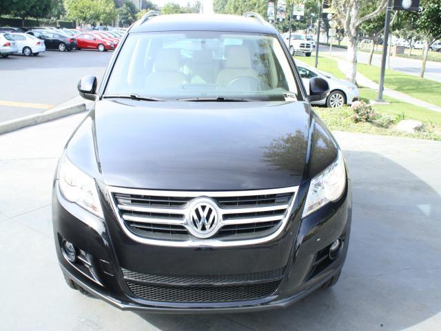 Volkswagen Tiguan 2010 photo 1