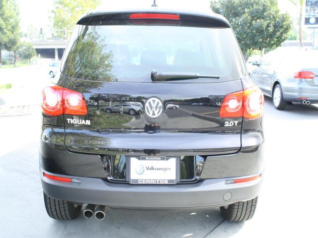 Volkswagen Tiguan 2010 photo 4