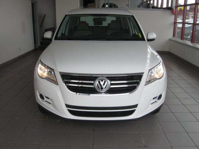 Volkswagen Tiguan 2010 photo 1