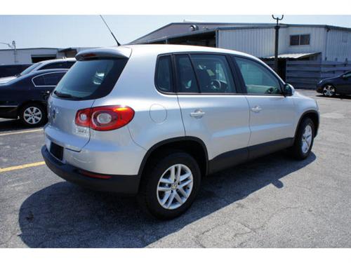 Volkswagen Tiguan 2011 photo 3