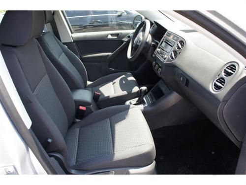 Volkswagen Tiguan 2011 photo 5