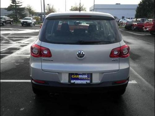 Volkswagen Tiguan 2011 photo 3