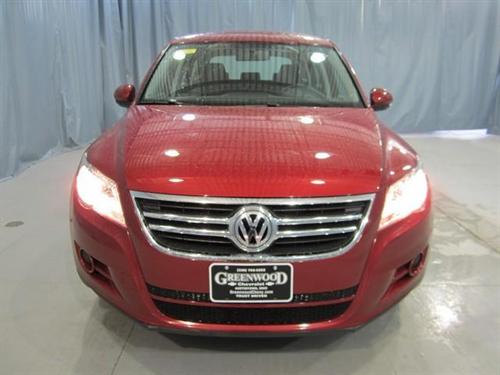 Volkswagen Tiguan 2011 photo 1