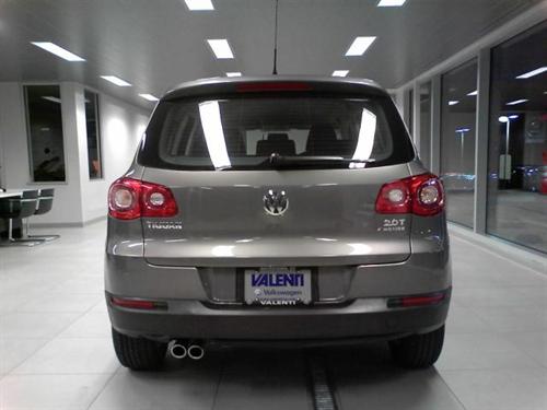 Volkswagen Tiguan 2011 photo 4