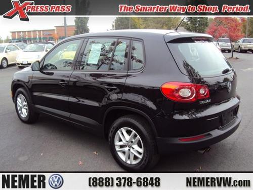 Volkswagen Tiguan 2011 photo 1