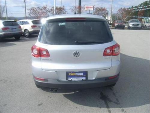 Volkswagen Tiguan 2011 photo 1