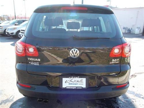 Volkswagen Tiguan 2011 photo 4