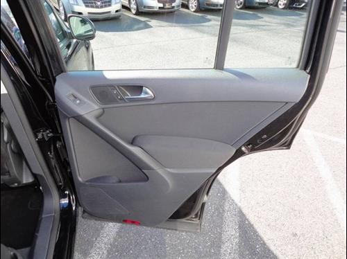 Volkswagen Tiguan 2011 photo 4