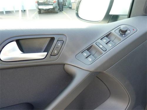 Volkswagen Tiguan 2011 photo 5