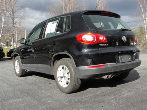 Volkswagen Tiguan 2011 photo 2