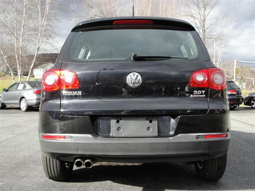 Volkswagen Tiguan 2011 photo 3