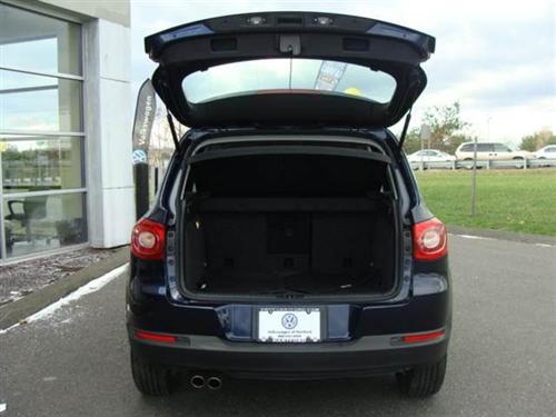 Volkswagen Tiguan 2011 photo 1
