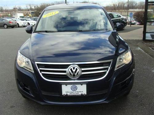 Volkswagen Tiguan 2011 photo 2