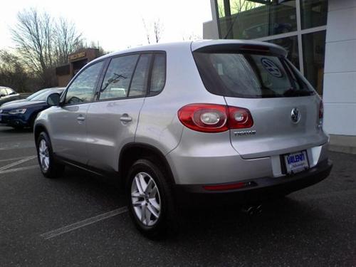 Volkswagen Tiguan 2011 photo 5