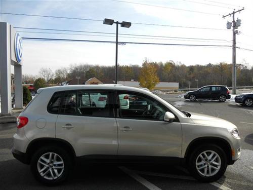Volkswagen Tiguan 2011 photo 2