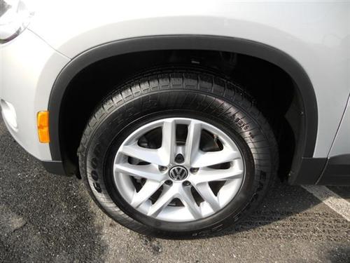 Volkswagen Tiguan 2011 photo 3
