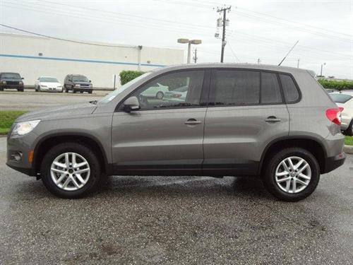 Volkswagen Tiguan 2011 photo 1