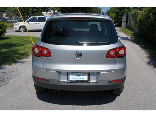 Volkswagen Tiguan 2011 photo 3