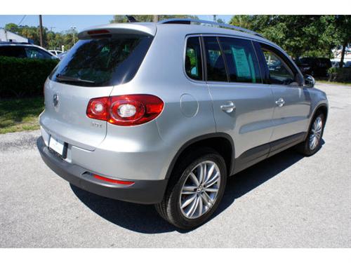 Volkswagen Tiguan 2011 photo 4