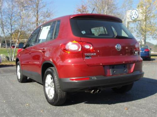 Volkswagen Tiguan 2011 photo 2