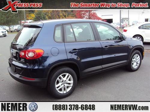 Volkswagen Tiguan 2011 photo 3