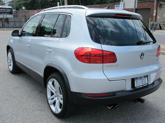 Volkswagen Tiguan 2012 photo 1