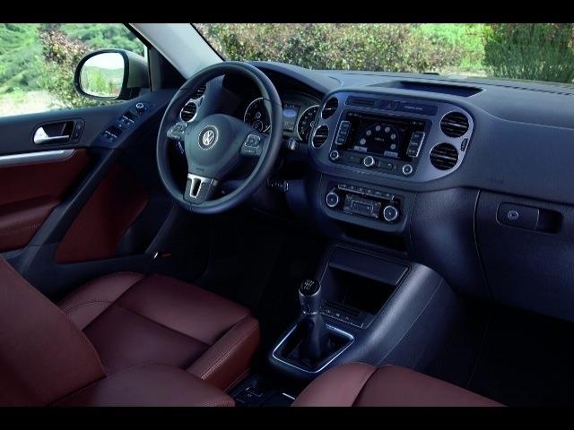 Volkswagen Tiguan SES Flex Fuel SUV