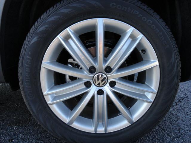 Volkswagen Tiguan 2014 photo 2